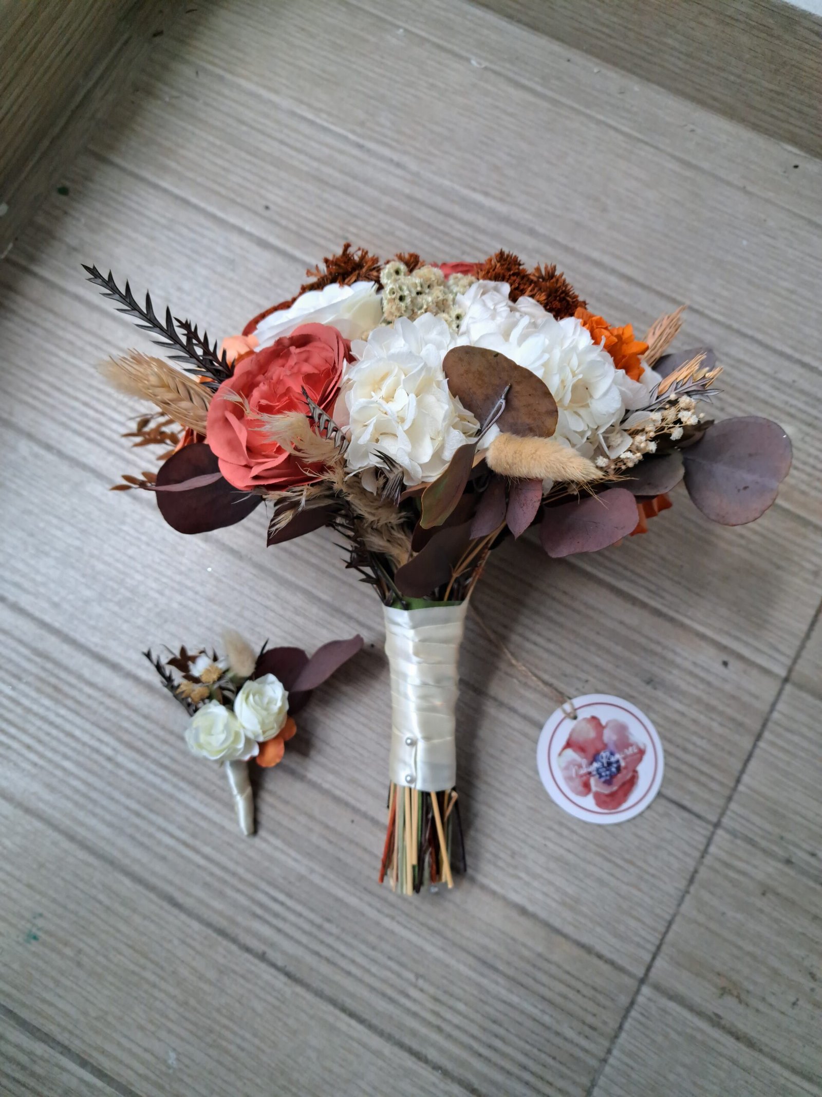 ramo de novia artificial con follaje preservada